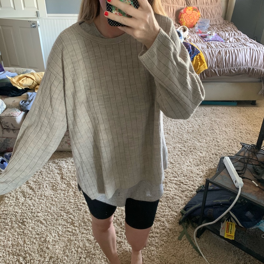 Gray Basic Sweater - image 4